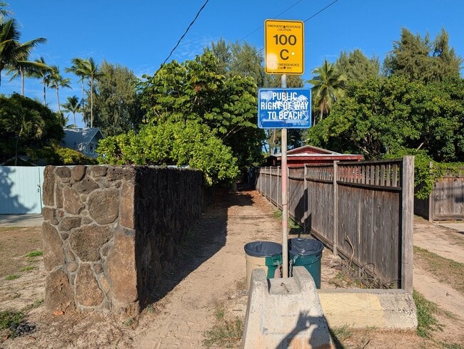 Building Photo - HINA30