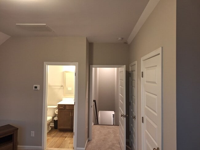 Building Photo - Outstanding Three Bedroom Home in the Ashcroft Community!