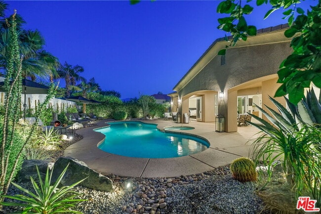 Building Photo - 4 Cartier Ct