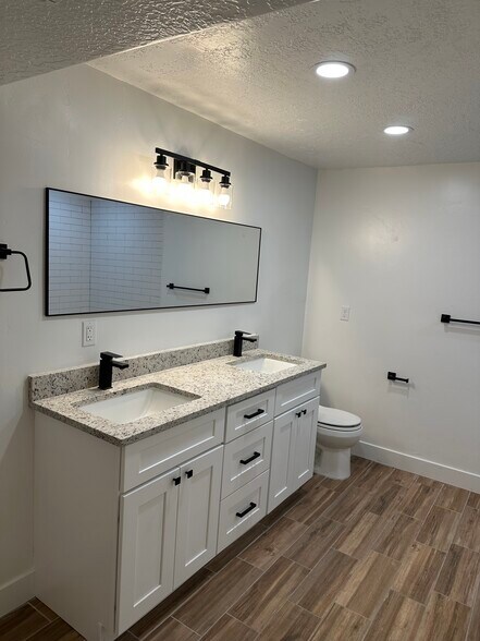 Building Photo - 2906 S 1550 W