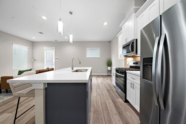 Building Photo - New construction 3 bedroom, 2.5 bathroom h...