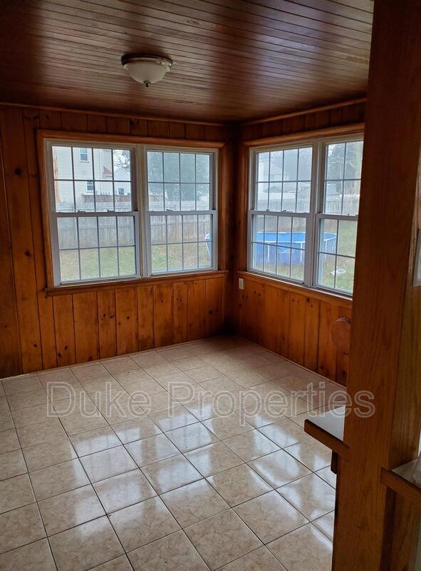 Building Photo - 37 Linda Dr