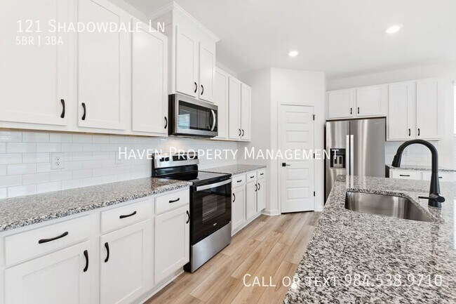 Building Photo - 121 Shadowdale Ln
