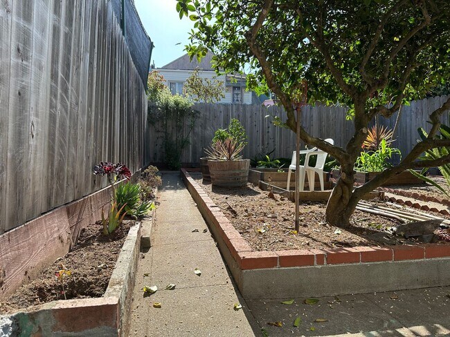 Building Photo - Charming Remodeled Home in Prime Excelsior...