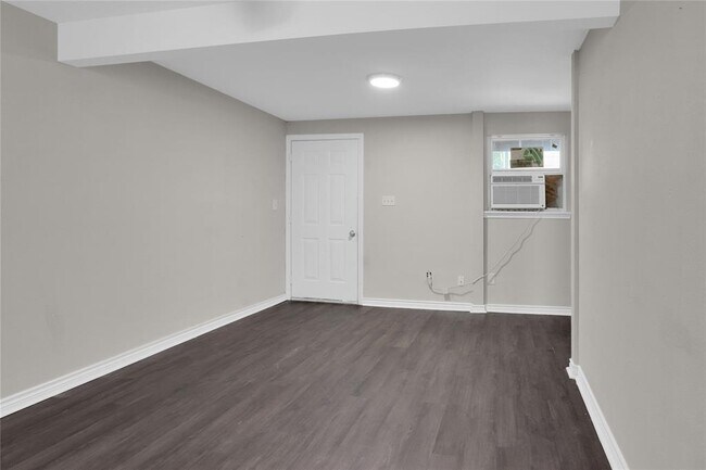 Building Photo - 5623#1 Barremore St