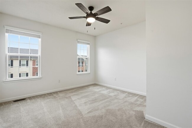 Building Photo - 1204 Pointe View Dr