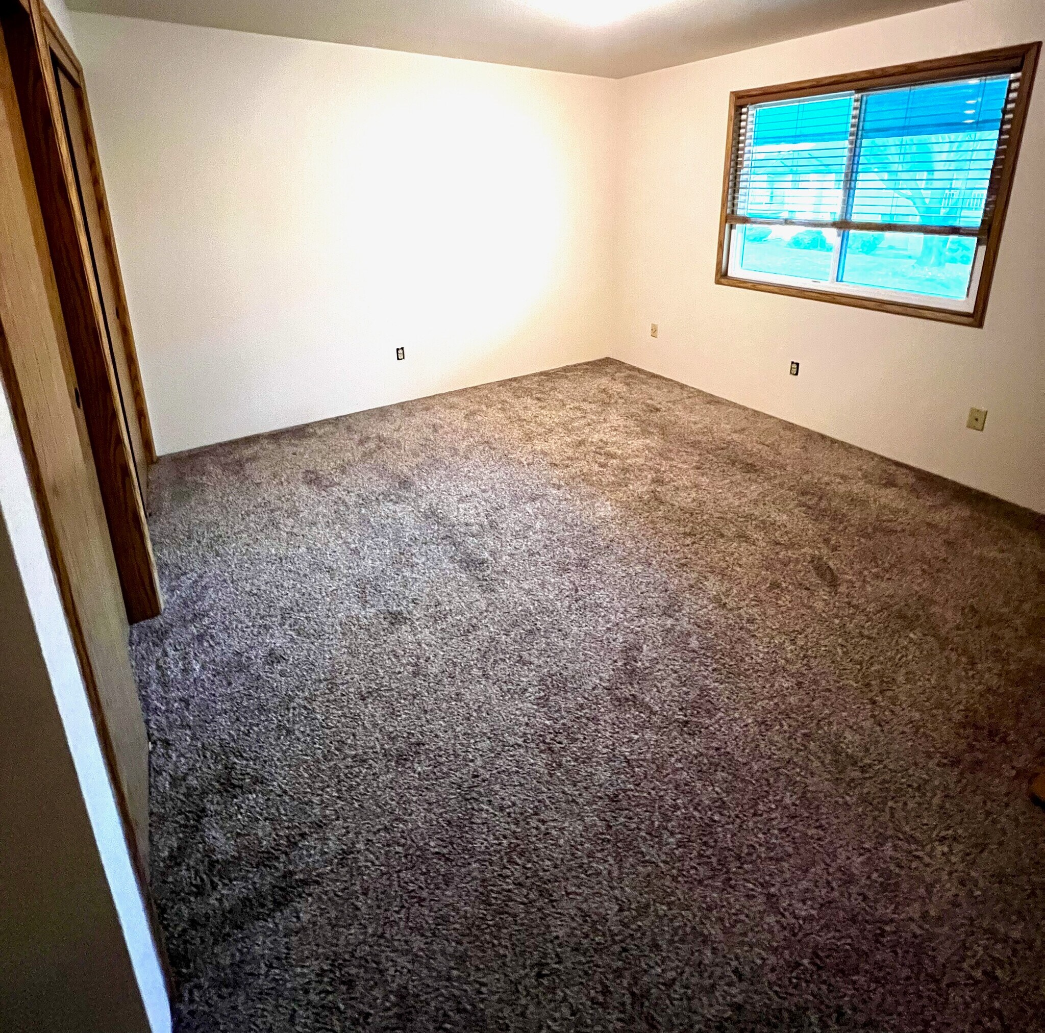 Master Bedroom - 2243 Poplar Dr