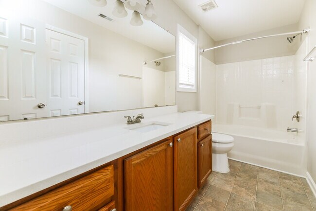 Building Photo - 3733 Blue Blossom Dr