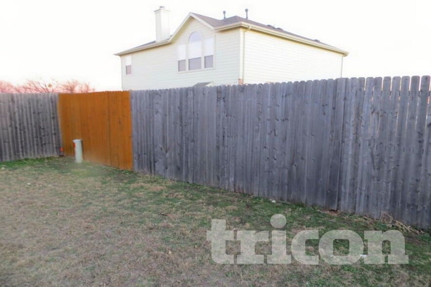 Building Photo - 8457 Asheville Ln