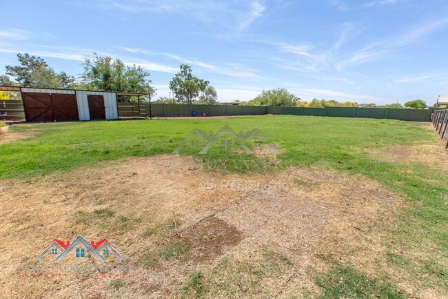 Building Photo - 38414 N 12th St