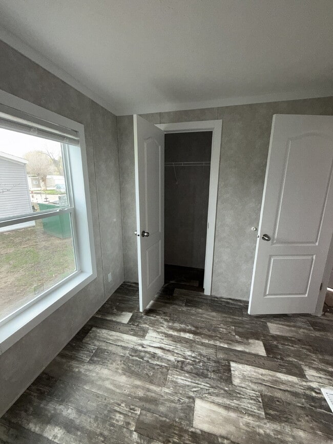 Building Photo - Charming 2-Bed, 2-Bath Mobile Home Retreat in Seneca!