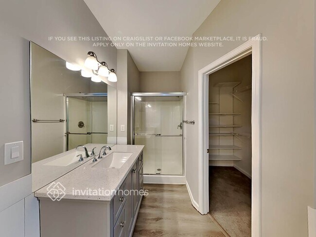 Building Photo - 1911 Ascot Terrace NW