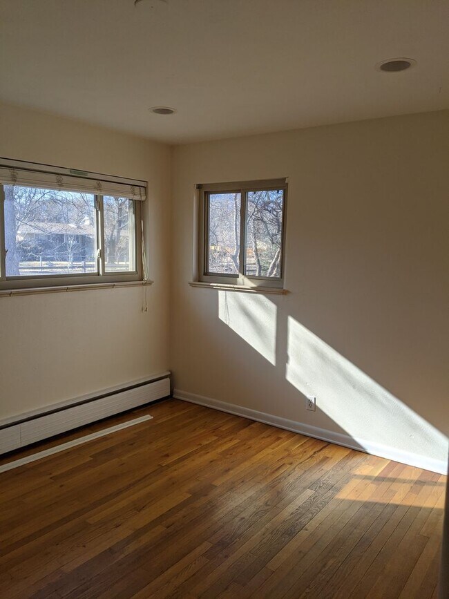 Building Photo - Beautiful Boulder Country Home - 4 Bed/2 Bath - Available July 3rd!