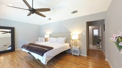 Building Photo - 3339 Country Club Blvd