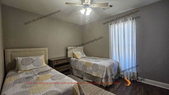 Building Photo - Preleasing - Lovely 3 Bedroom home in Trad...