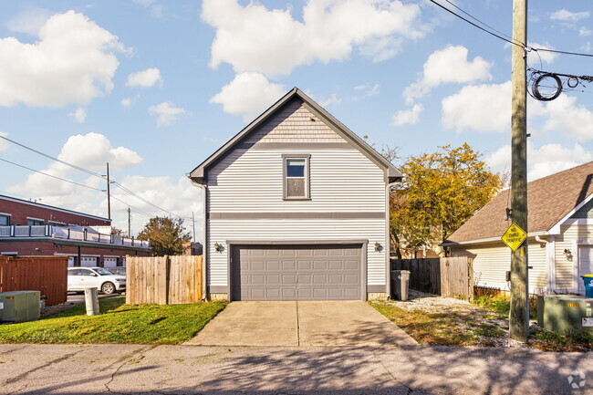 Building Photo - 2213 N Talbott