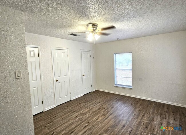 Building Photo - 105 Santa Clara St