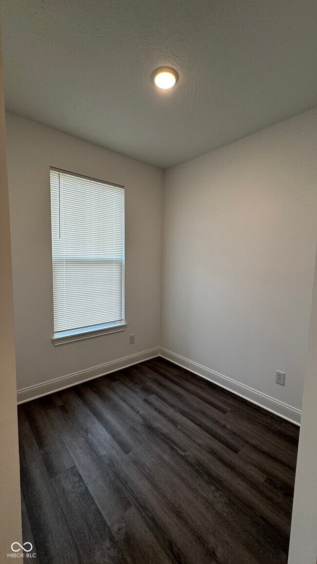 Building Photo - 5743 W 750 N