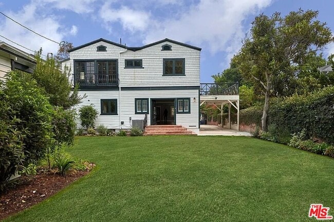 Building Photo - 515 S Van Ness Ave