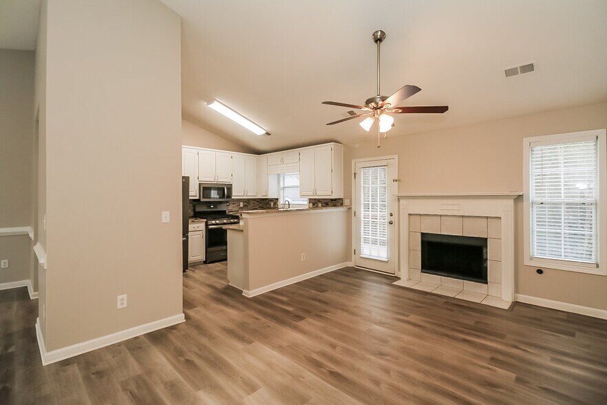 Building Photo - 1801 Portwest Way