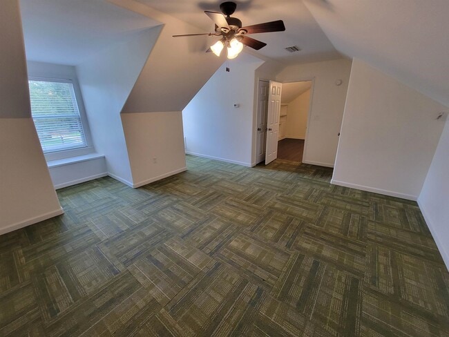 Building Photo - 1120 Archangel Way