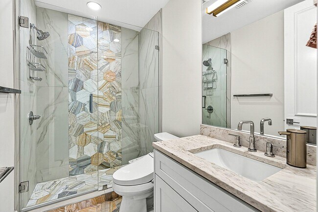 Building Photo - 1128 Crystal Dr