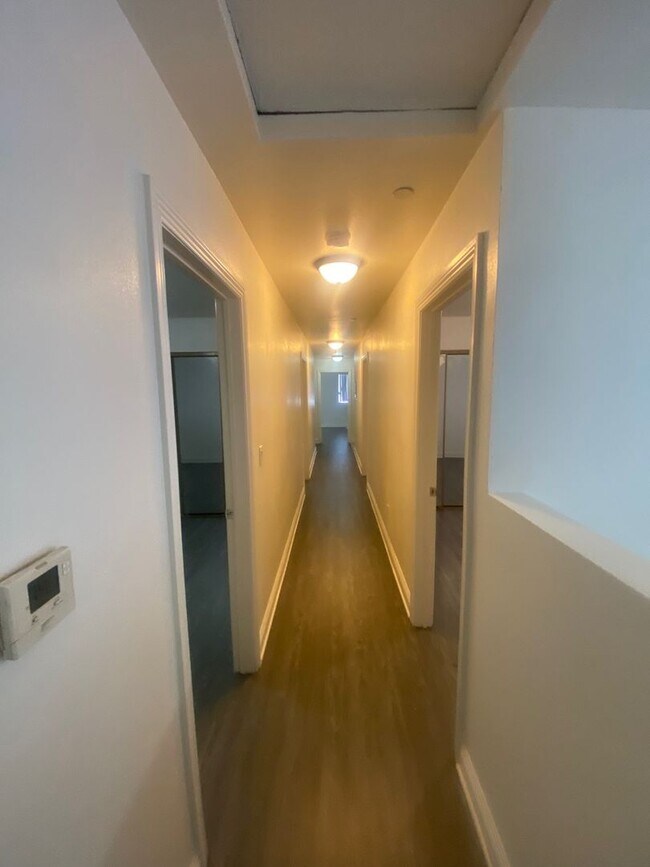 Building Photo - 76(914)