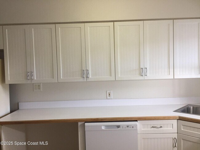 Building Photo - 307 Adams Ave