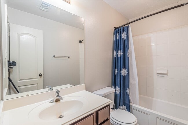 Building Photo - 17223 Brookhollow Ct Dr