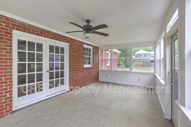 Building Photo - 1132 Children Rd