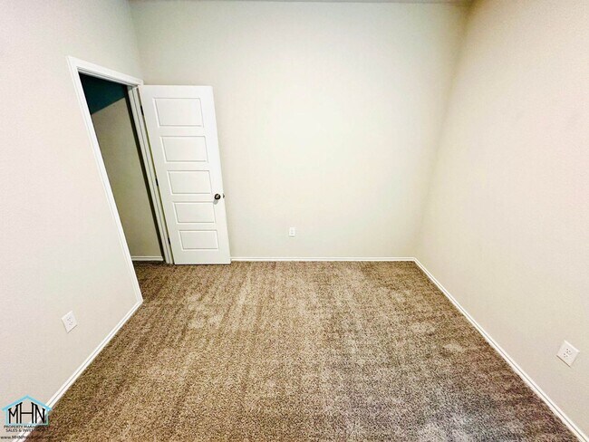 Building Photo - Welcome to this gorgeous 3-bedroom, 2-bath home in the heart of New Braunfels!