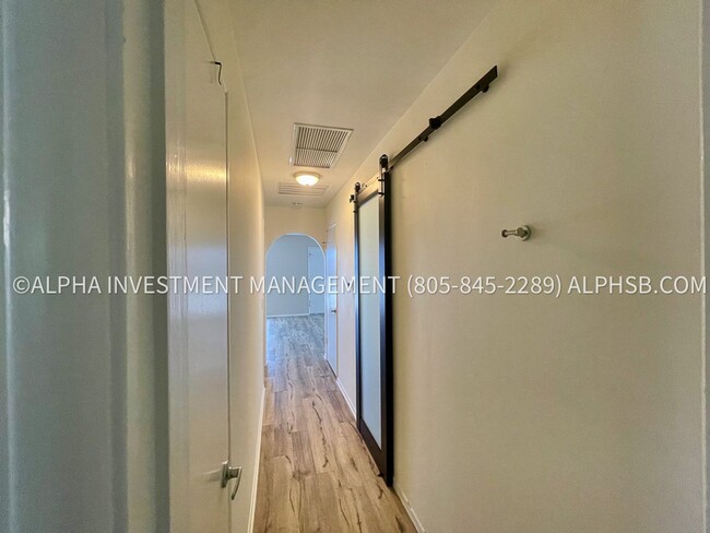 Building Photo - Charming 2-Bedroom Mesa Home with Ocean Vi...