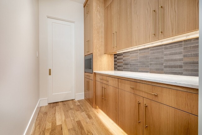 Building Photo - 4203 Normandy Ave