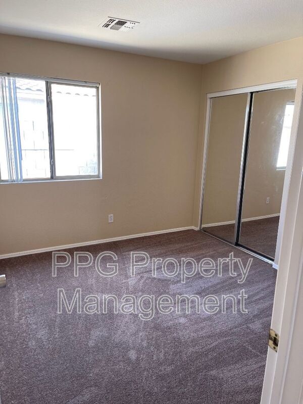 Building Photo - 13365 W Canyon Creek Dr
