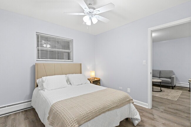 Building Photo - 4612 N Beacon St