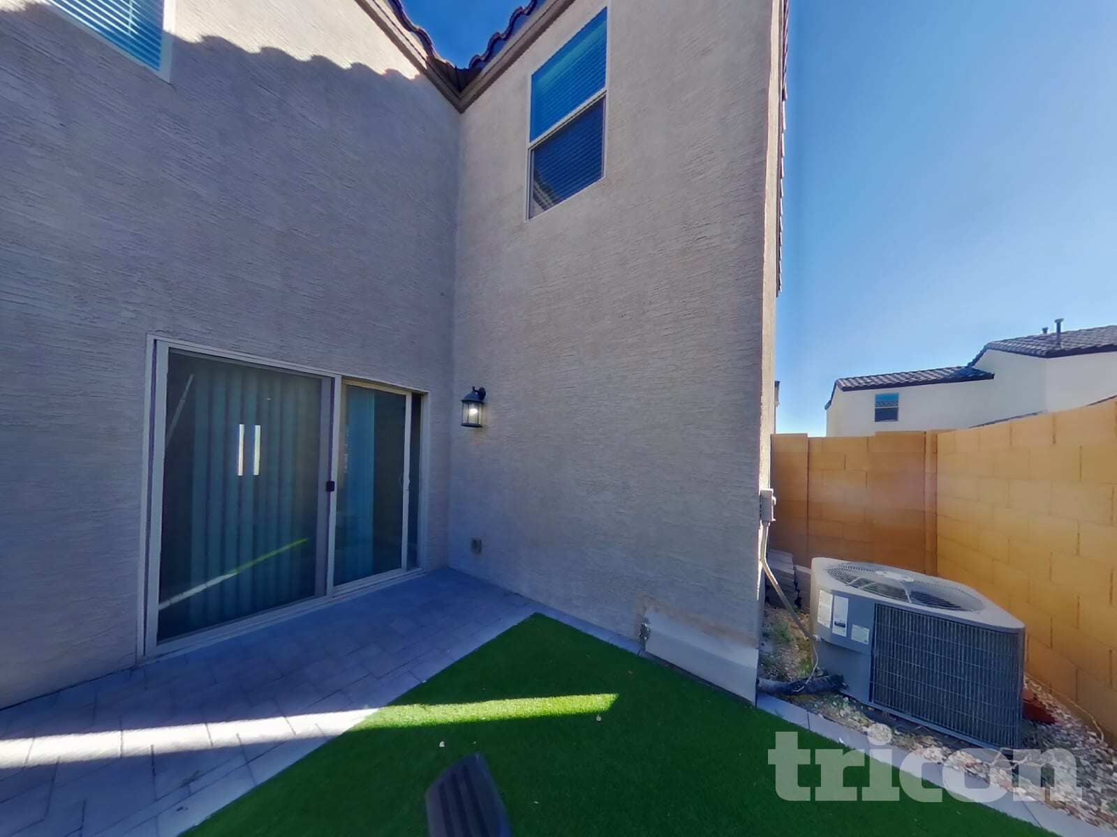 Building Photo - 8023 W Albeniz Pl