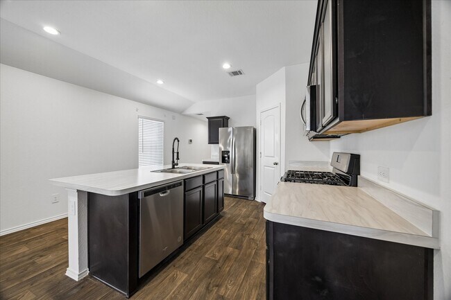 Building Photo - 16691 Lonely Pines Dr