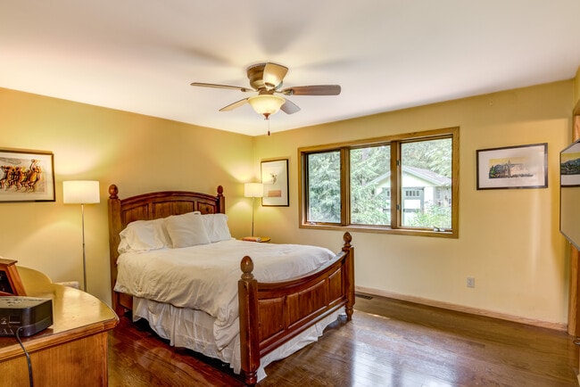 Primary Bedroom w/Bath Room - 3373 Whispering Pines Ln