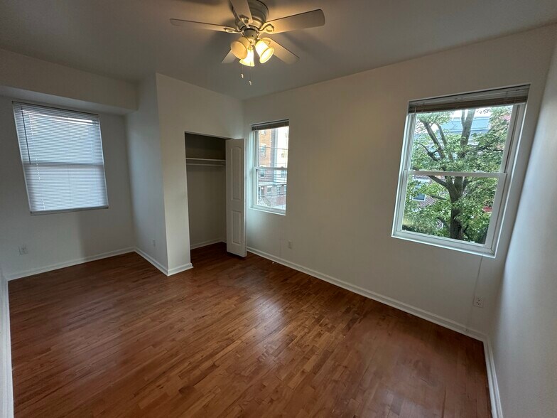 Building Photo - 601 N 39th St