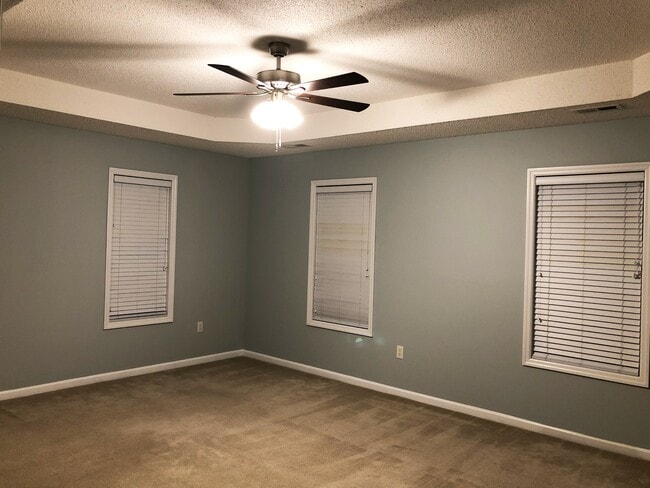 Building Photo - 1343 Chadwick Shores Dr