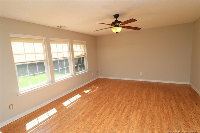 Building Photo - 217 Hartshorn Ct