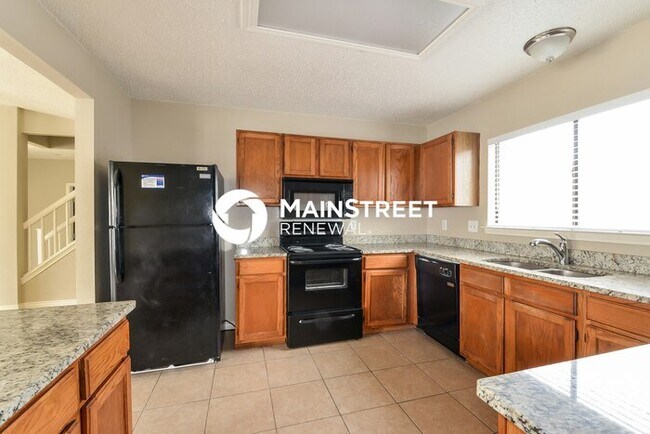 Building Photo - 3 Bedroom Pet-Friendly Home in San Antonio, TX with Main Street Renewal
