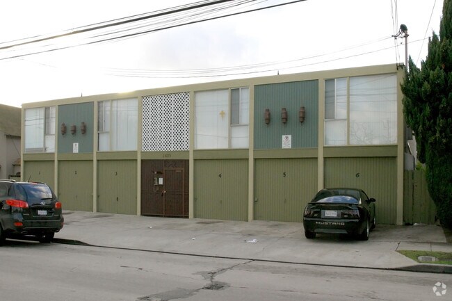 Building Photo - 1625 Loma Ave