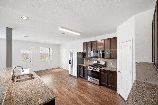 Building Photo - 10322 Urban Oak Trl