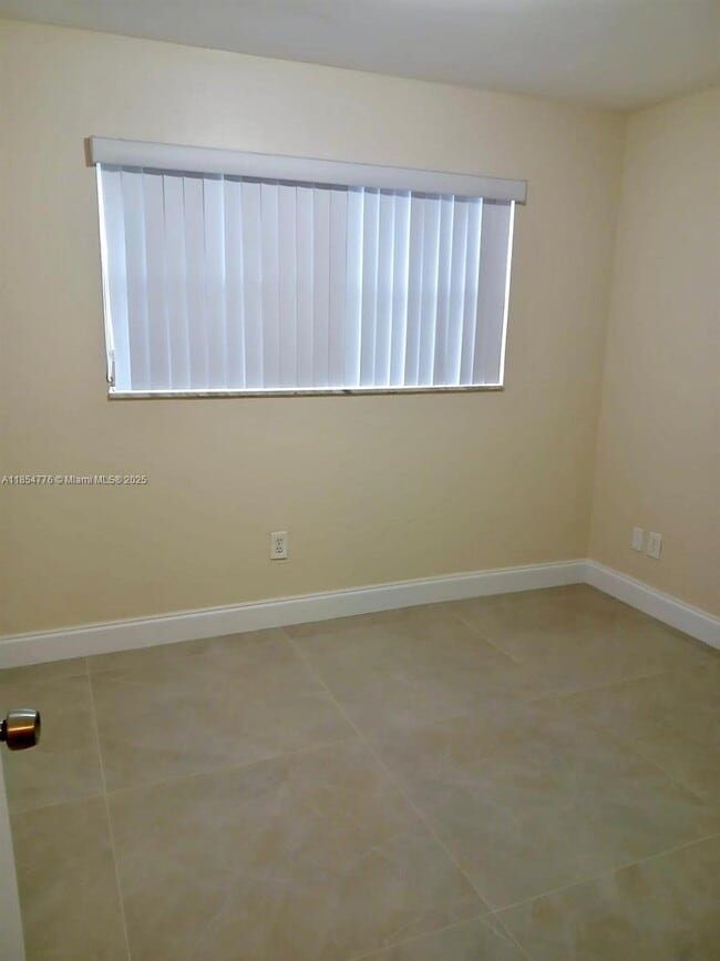 Building Photo - 11339 SW 71st Ln