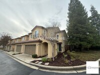 Building Photo - Gorgeous well situated end unit home in San Ramon
