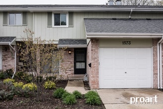 Building Photo - 838 Heatherbrook Ct