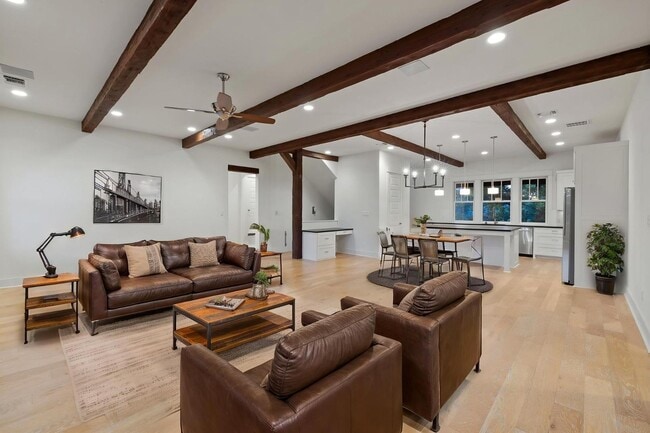 Building Photo - 2217 Seabiscuit Cv