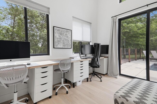 Building Photo - 201 Kahana Ln