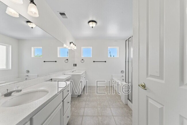 Building Photo - 2814 Caruso Ln